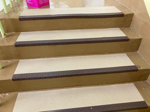 LINE_ALBUM_リバーエレテック　階段修繕_220419_4.jpg